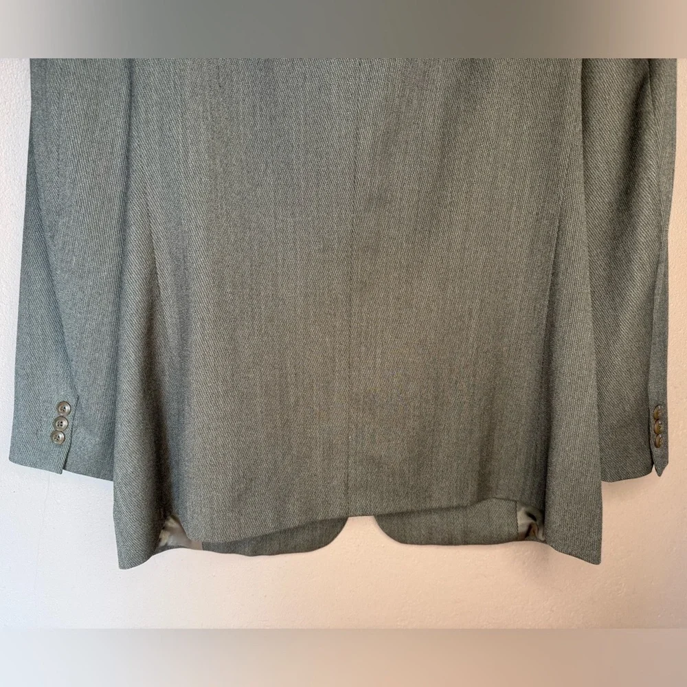 Bachrach Men's Three Button 100% Wool Classic Sports Coat Blazer Size 44T Taupe